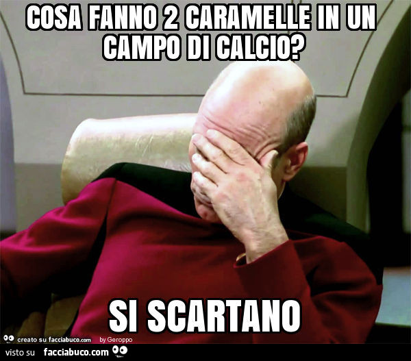 Cosa fanno 2 caramelle in un campo di calcio? Si scartano