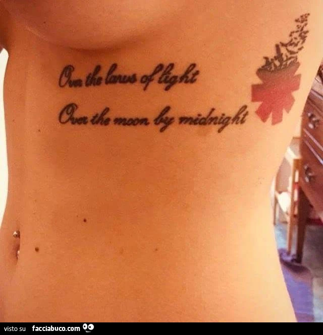 Tatuaggio: over the lovers of light over the moon by midnight